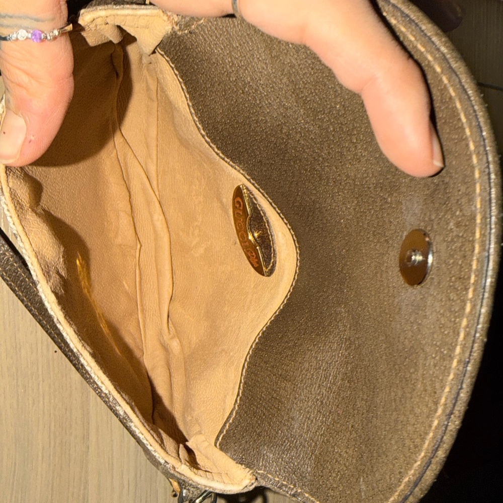 Gucci plus Beige Monogram Mini Clutch - Picture 9 of 9